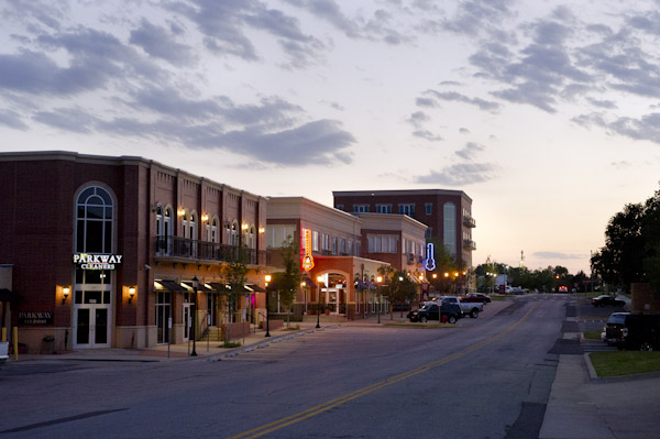 Edmond, Oklahoma Market Feature - Transit Advertising, Inc.